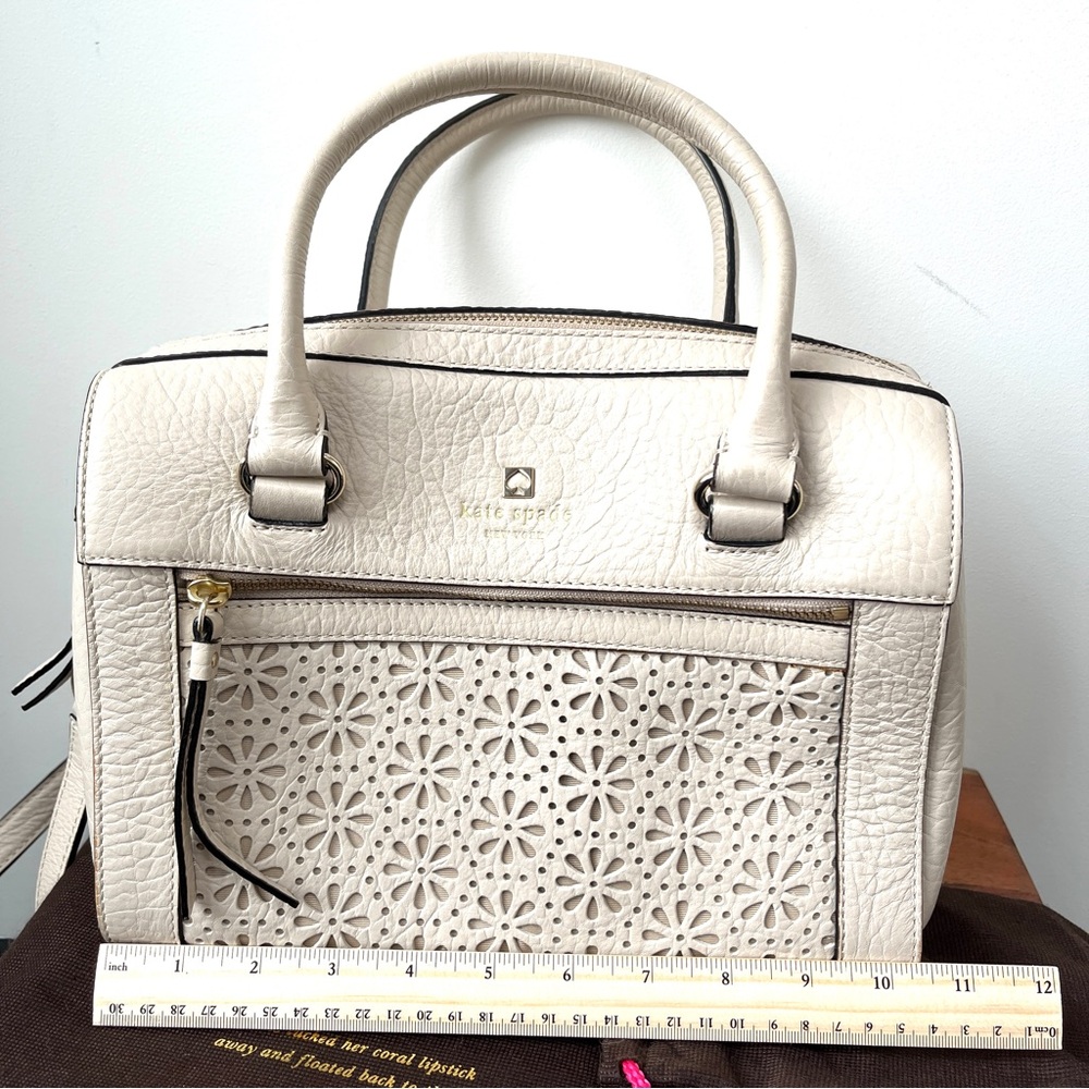 Kate Spade ♠️ Perri Lane bubbles leather Delaney purse in a natural white color. - Picture 8 of 16